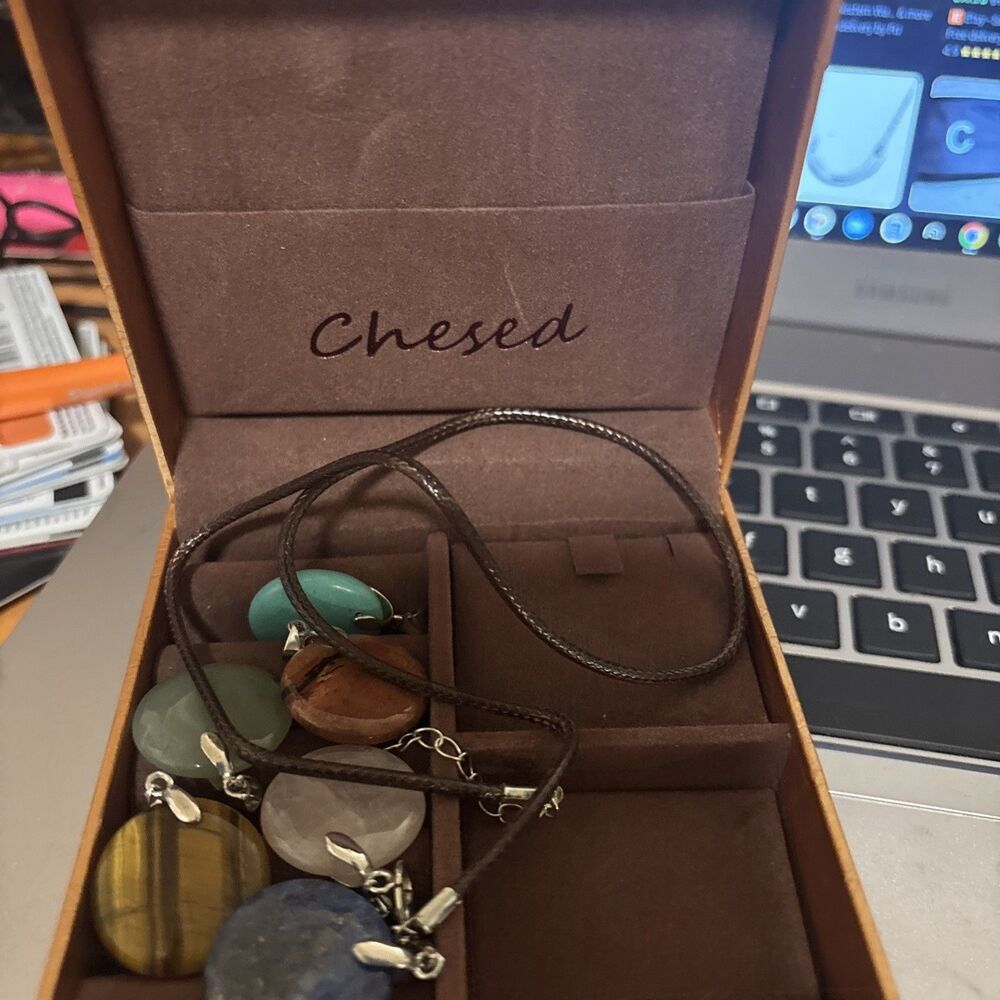 New Chesed Semi Precious Stone Pendant Necklace Set 6 Natural Stones Gift Box